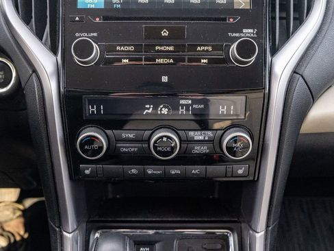 Used 2022 Subaru Ascent Limited image 30