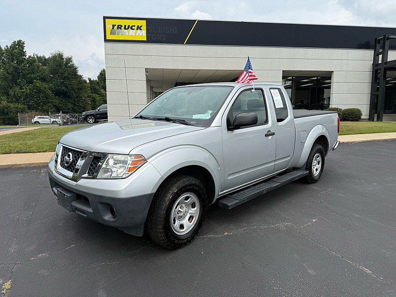 Used 2016 Nissan Frontier S RWD image 2