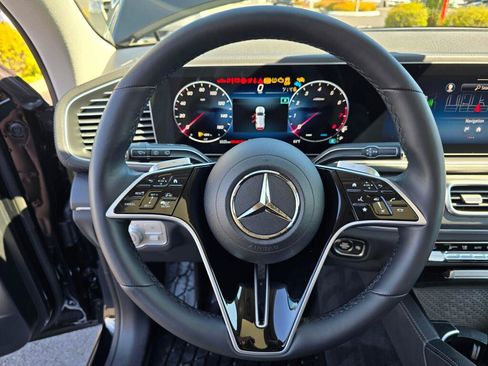 Used 2026 Mercedes-Benz GLS 450 4MATIC image 14