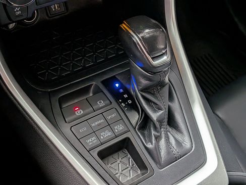Certified 2024 Toyota RAV4 XLE Premium AWD/4WD image 23