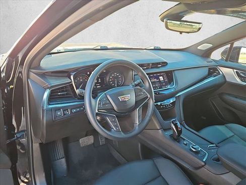 Certified 2025 Cadillac XT5 Premium Luxury w/ Technology Package AWD/4WD image 10