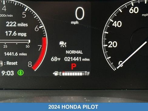 Certified 2024 Honda Pilot Touring image 30