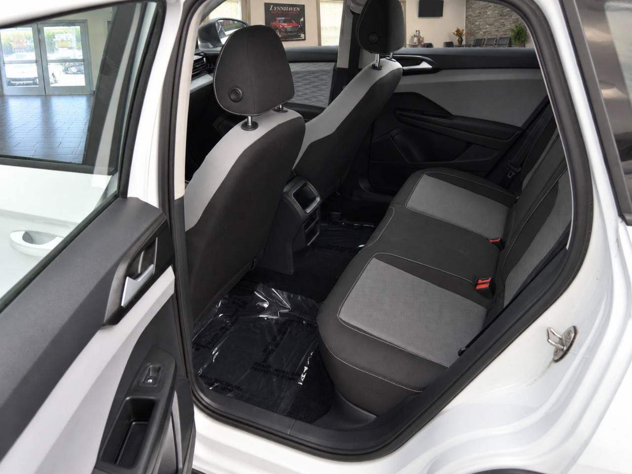 Used 2022 Volkswagen Taos S AWD/4WD image 14