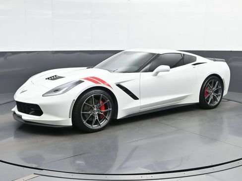 Used 2017 Chevrolet Corvette Stingray Coupe w/ 1LT RWD image 4