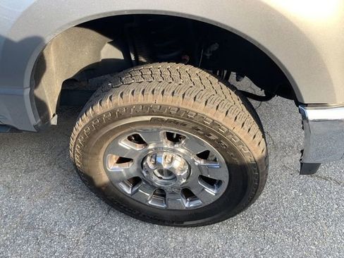 Used 2023 Ford F250 XLT AWD/4WD image 9