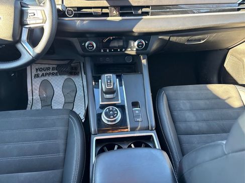 Used 2023 Mitsubishi Outlander SE image 19