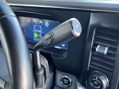 Used 2023 Ford F350 Platinum w/ FX4 Off-Road Package AWD/4WD image 30