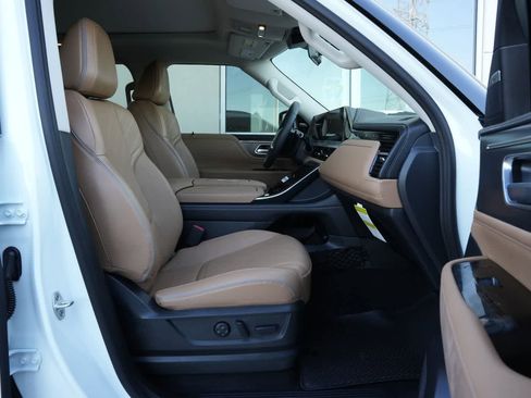 New 2026 INFINITI QX80 Luxe w/ Cargo Package RWD image 23