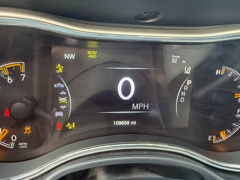 Used 2019 Jeep Grand Cherokee Summit image 11