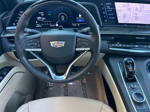 Certified 2024 Cadillac Escalade Premium Luxury image 15