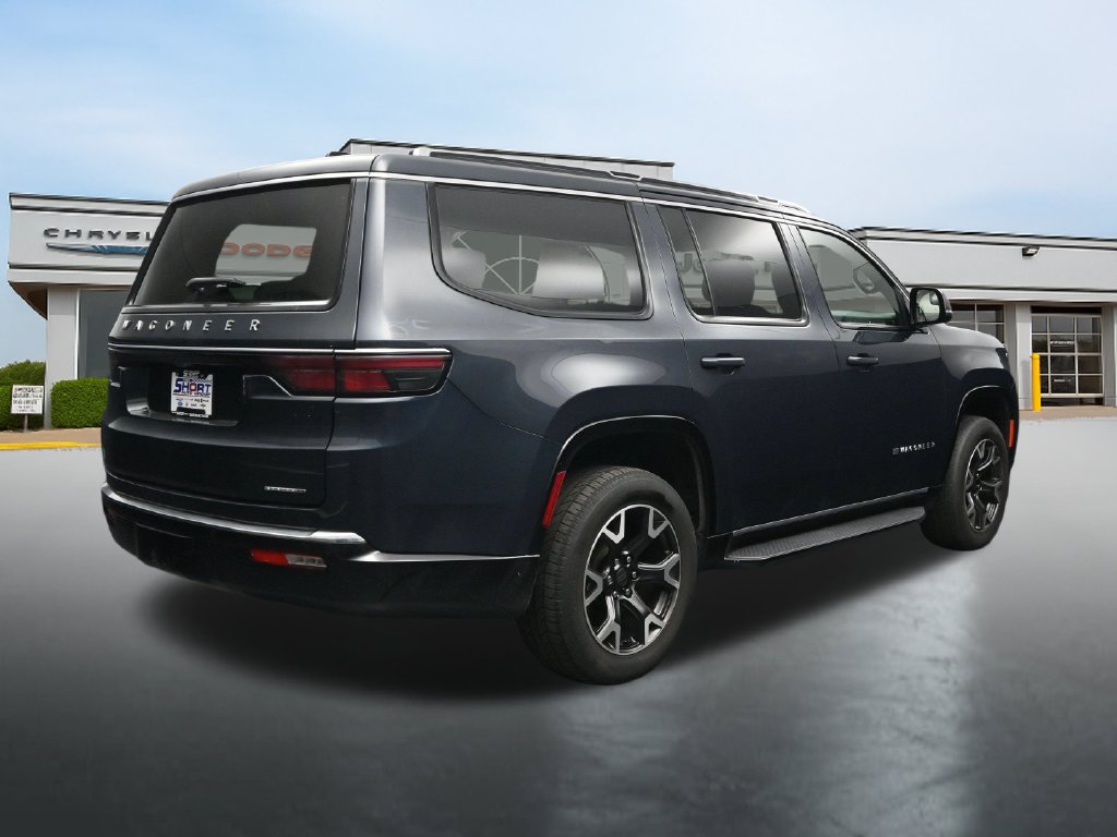 Used 2024 Jeep Wagoneer Series III AWD/4WD image 5