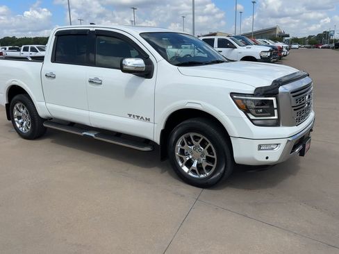 Used 2023 Nissan Titan Platinum Reserve w/ Moonroof Package AWD/4WD image 2