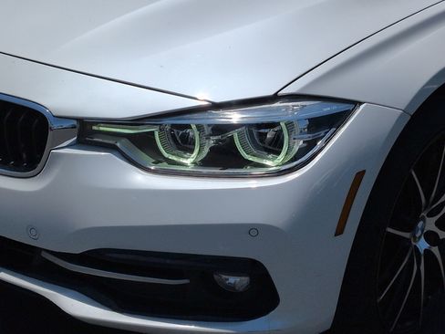 Used 2018 BMW 328d Sedan RWD image 6