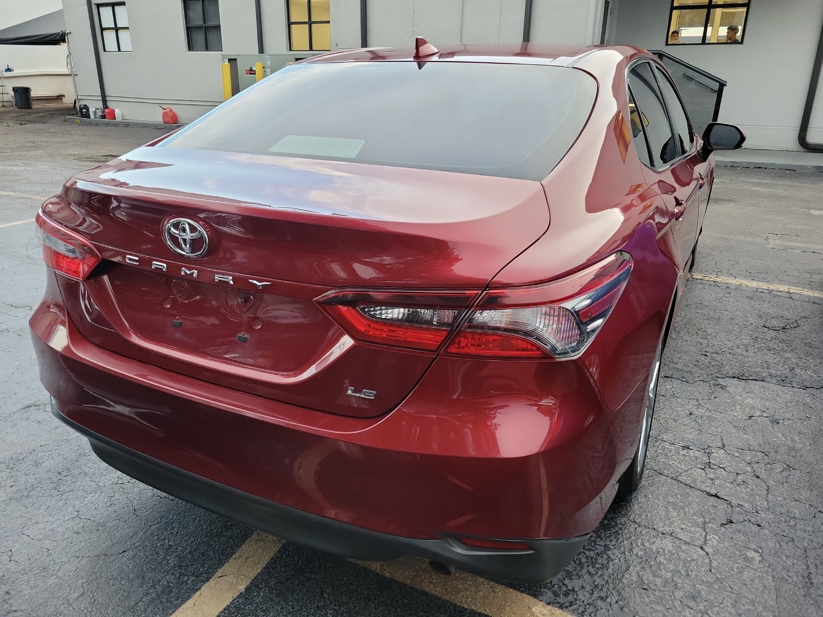 Used 2022 Toyota Camry LE FWD image 4