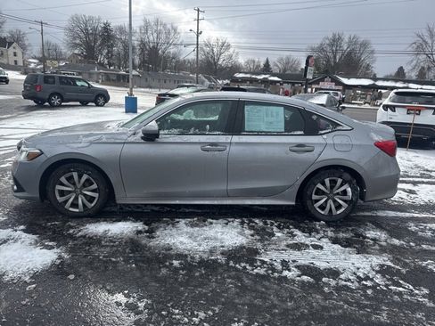 Used 2022 Honda Civic LX image 4