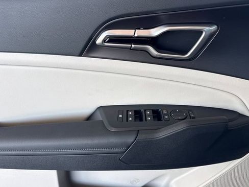 New 2026 Kia Sportage EX image 12