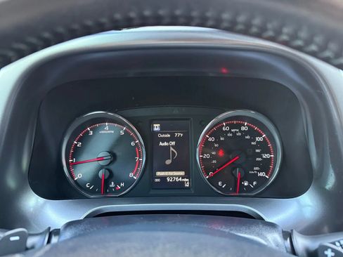 Used 2018 Toyota RAV4 SE w/ All Weather Liner Package AWD/4WD image 30