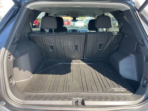 Used 2023 Chevrolet Equinox LT AWD/4WD image 30