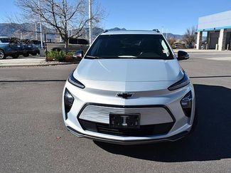 Used 2023 Chevrolet Bolt EUV Premier w/ Sun & Sound Package video 2