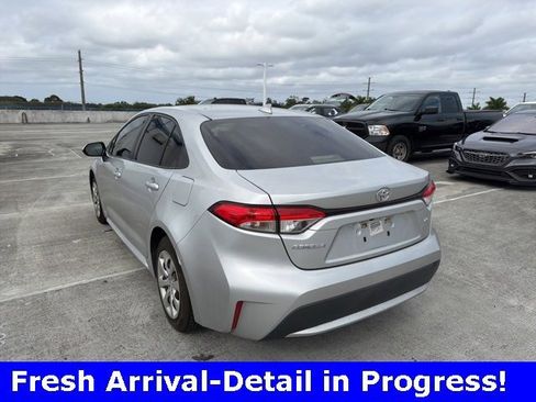 Used 2020 Toyota Corolla LE image 25