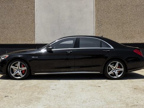 Used 2017 Mercedes-Benz S 63 AMG 4MATIC Sedan w/ Warmth & Comfort Package image 11