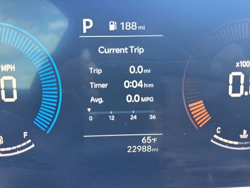Used 2025 Hyundai Santa Cruz SEL FWD image 23