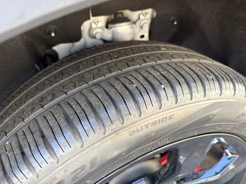 Used 2024 Ford Explorer ST w/ Equipment Group 401A image 28