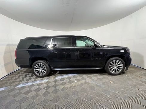 Used 2020 Chevrolet Suburban LT image 5