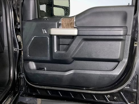 Used 2019 Ford F250 Lariat AWD/4WD image 33