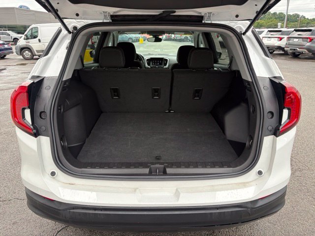 Used 2024 GMC Terrain SLE AWD/4WD image 27