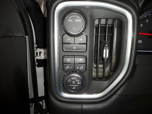 Used 2020 Chevrolet Silverado 2500 LT w/ All Star Edition image 10