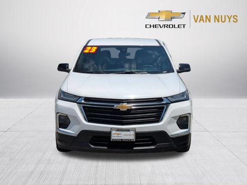 Used 2023 Chevrolet Traverse LS FWD image 2