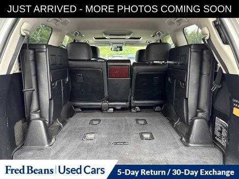 Used 2011 Lexus LX 570 4WD w/ Luxury Pkg image 8