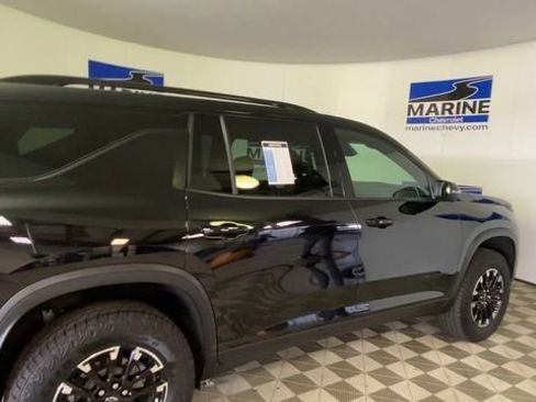 Certified 2025 Chevrolet Traverse Z71 w/ Enhanced Driving Package image 2