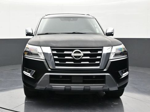 Used 2021 Nissan Armada Platinum w/ Captain's Chairs Package RWD image 8