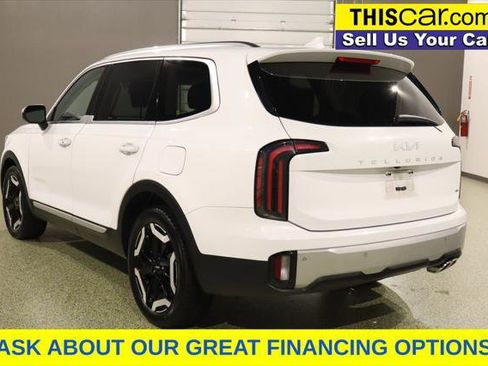 Used 2023 Kia Telluride EX w/ EX Captain's Chair Package image 5