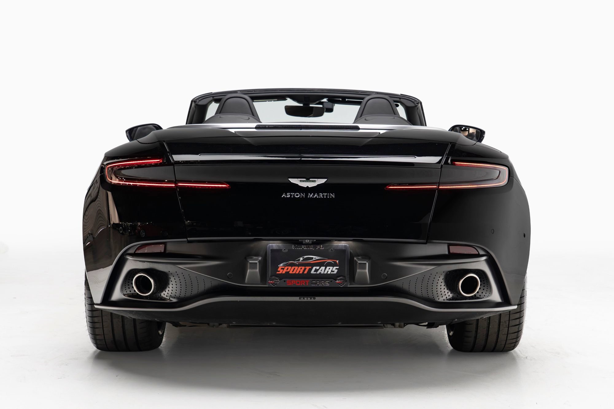 Used 2020 Aston Martin DB11 Volante RWD image 10