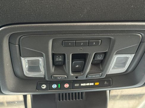 Used 2024 GMC Sierra 2500 AT4 w/ AT4 Premium Plus Package AWD/4WD image 22