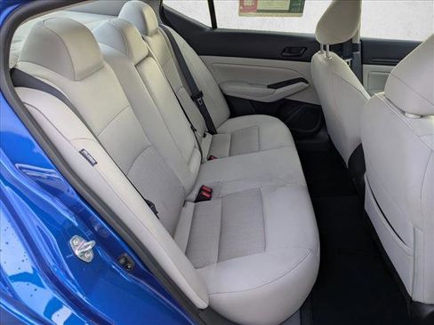Used 2025 Nissan Altima 2.5 SV FWD image 18