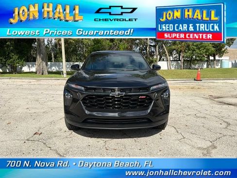 Used 2024 Chevrolet Trax RS w/ Sunroof Package FWD image 17