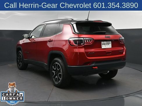 Used 2025 Jeep Compass Trailhawk AWD/4WD image 5