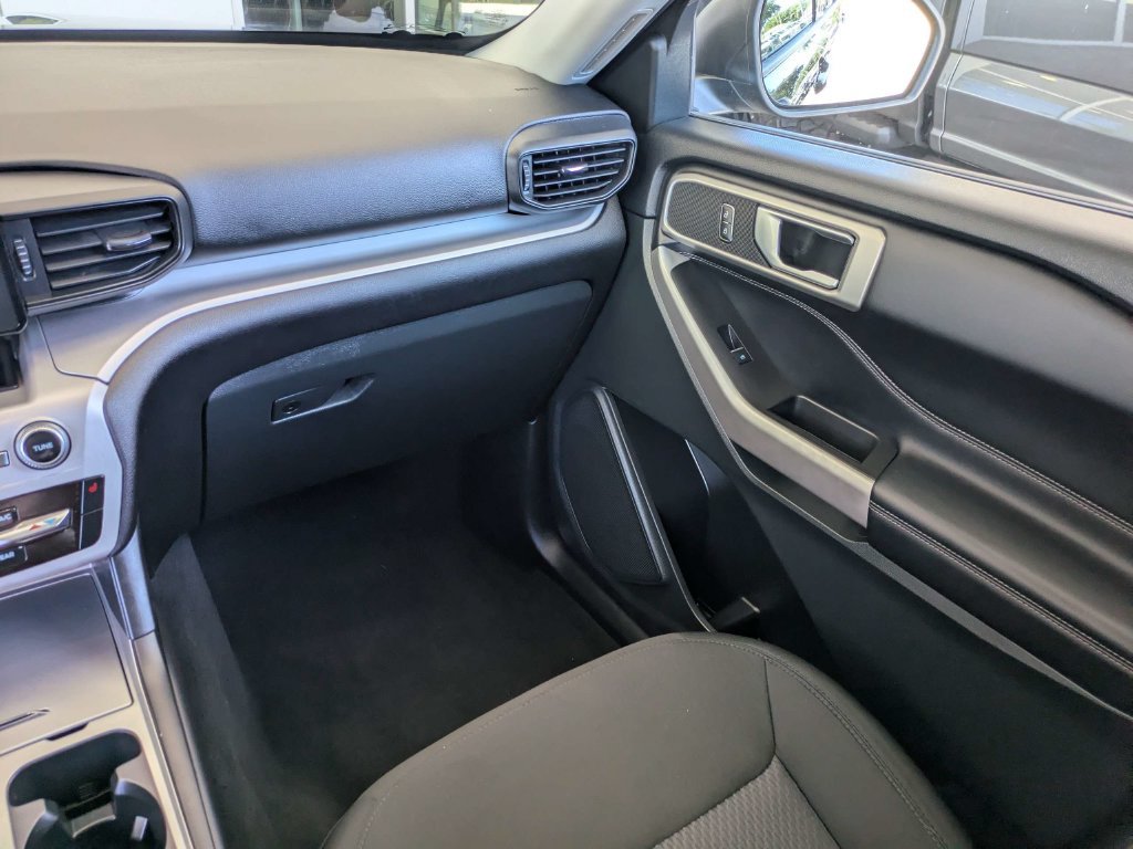 Used 2023 Ford Explorer XLT RWD image 19