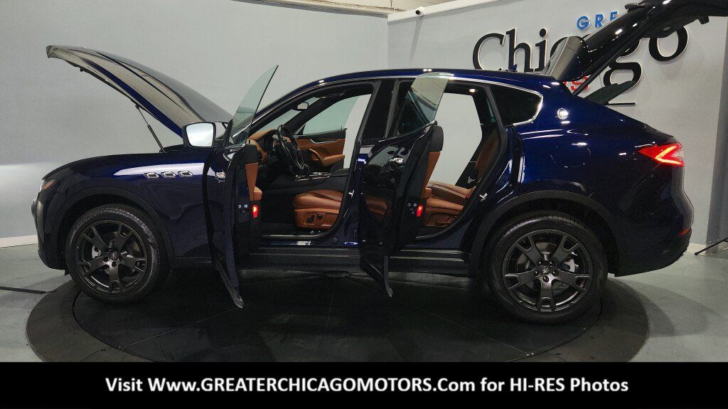 Used 2018 Maserati Levante AWD/4WD image 18
