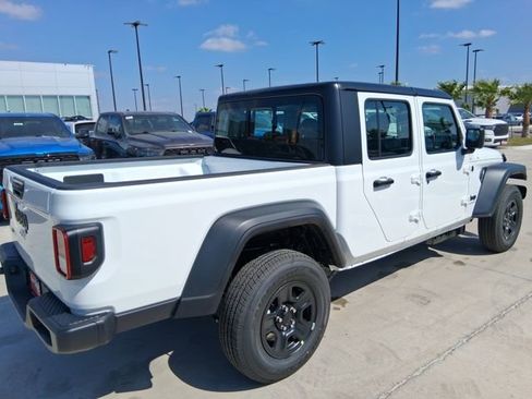 New 2026 Jeep Gladiator Sport image 7