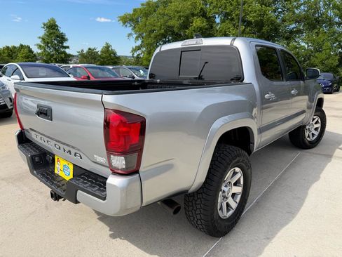 Used 2023 Toyota Tacoma SR5 w/ Technology Package AWD/4WD image 5