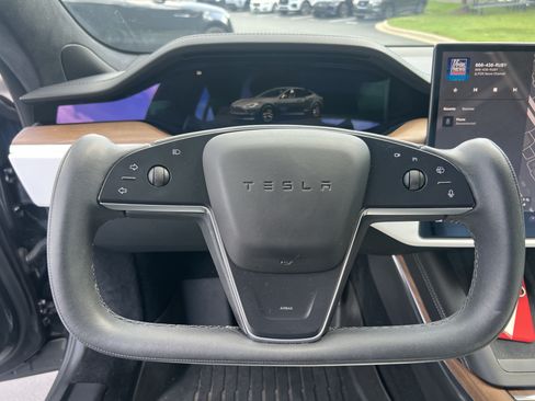 Used 2024 Tesla Model S AWD/4WD image 18