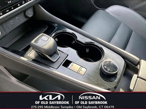 Used 2023 Nissan Rogue SL AWD/4WD image 18
