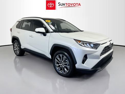 Used 2021 Toyota RAV4 Limited image 1