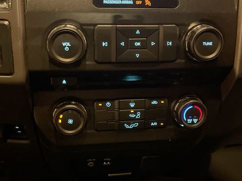 Used 2015 Ford F150 XLT w/ Trailer Tow Package AWD/4WD image 18