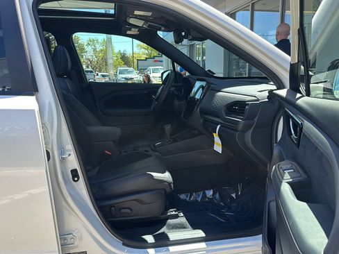 Used 2025 Subaru Forester Touring w/ Protection Package AWD/4WD image 14